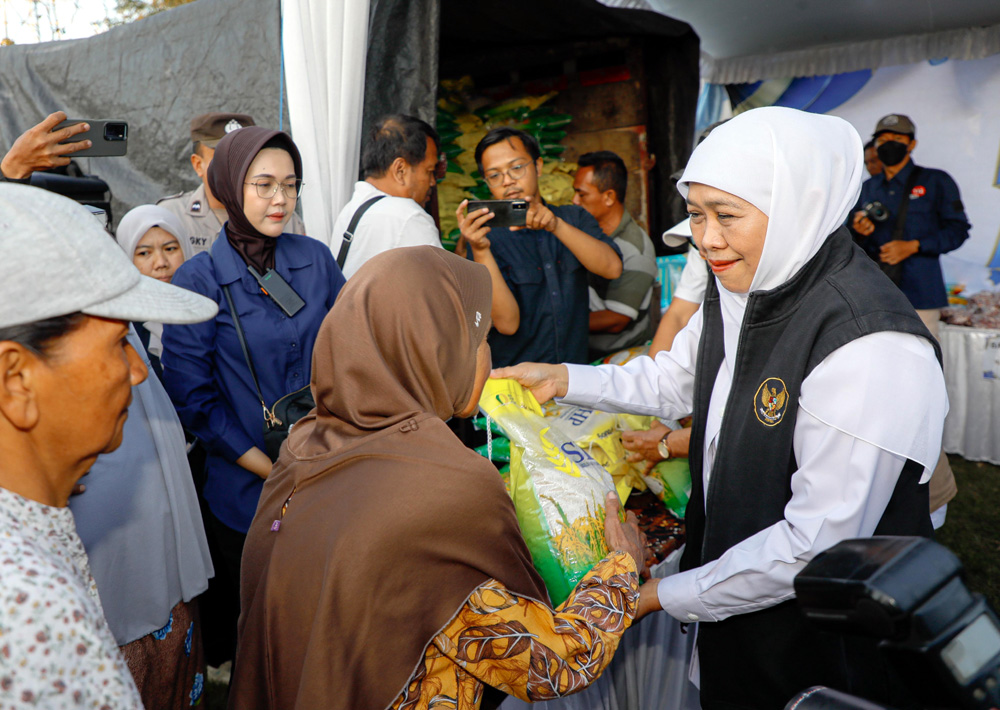 Khofifah gelar pasar murah di blitar sept 2026